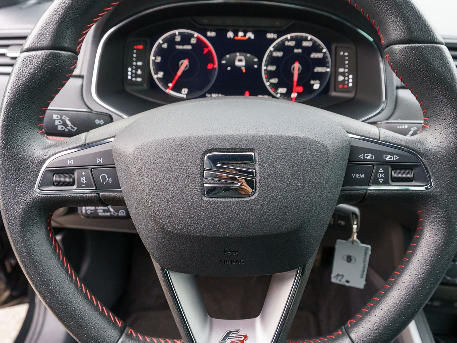 Fahrzeugabbildung SEAT Arona FR-Line 1.0TSI 6-Gang Navi LED VC ACC RFK