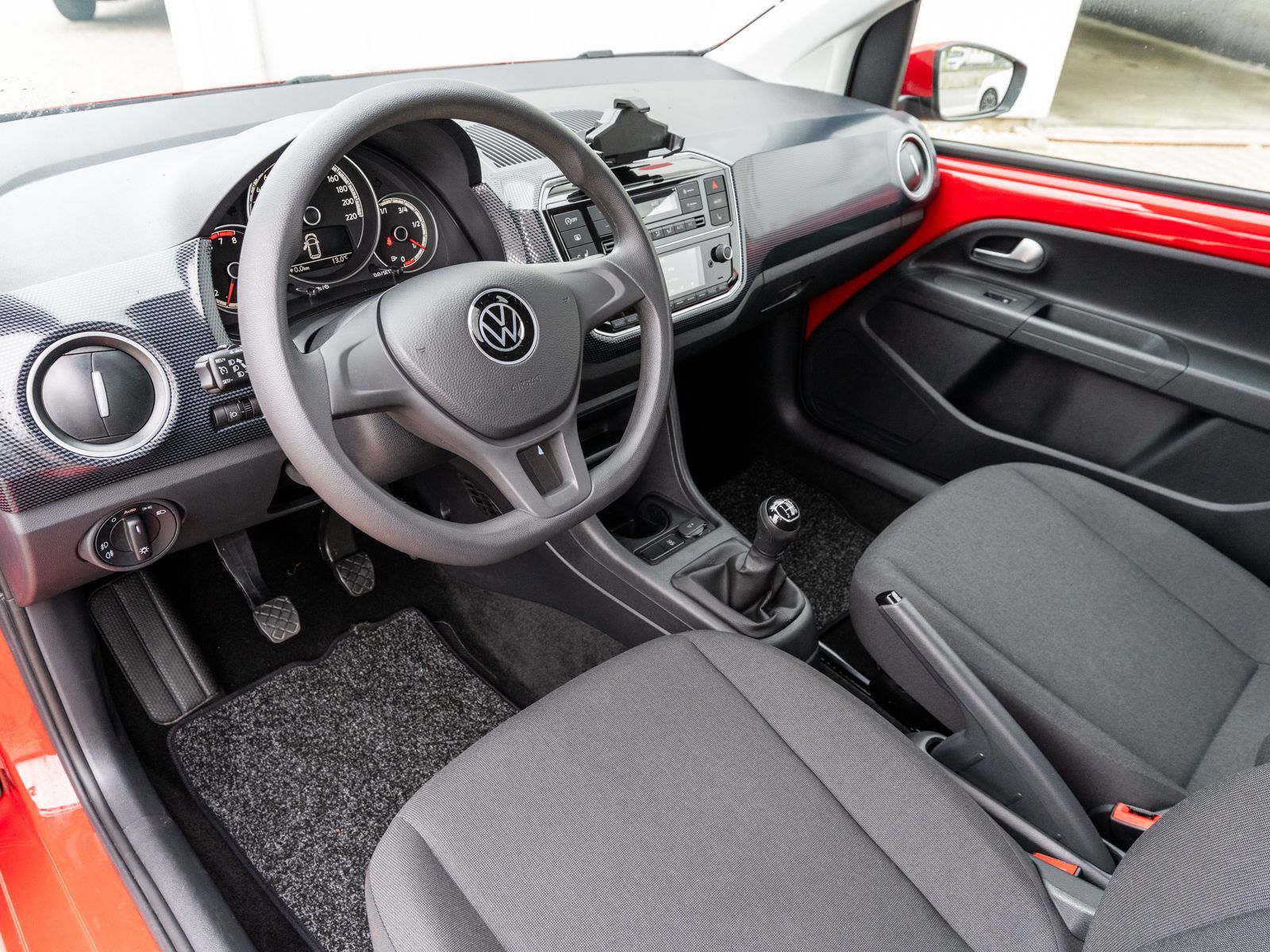 Fahrzeugabbildung Volkswagen up! move up! 1.0 MPI Klimaauto GRA SHZ PDC RFK