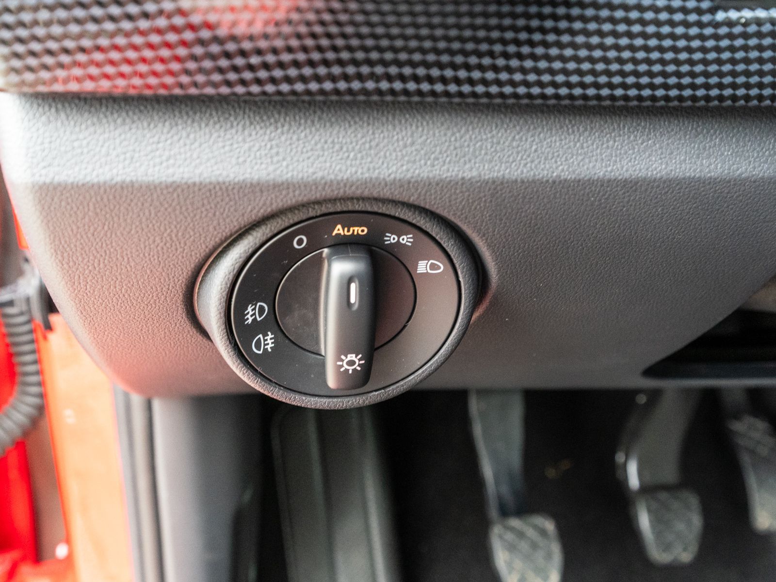 Fahrzeugabbildung Volkswagen up! move up! 1.0 MPI Klimaauto GRA SHZ PDC RFK