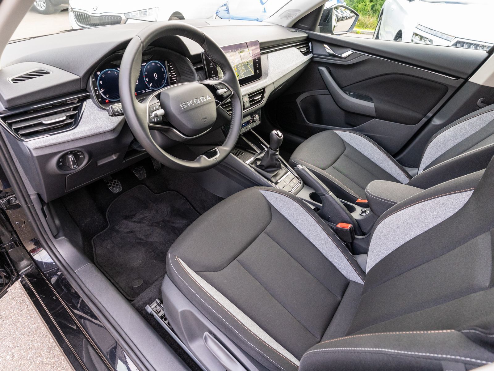 Fahrzeugabbildung SKODA Scala Selection 1.5 TSI Navi LED VC SHZ PDC RFK