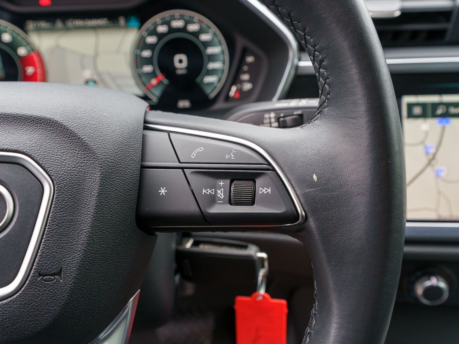 Fahrzeugabbildung Audi Q3 Sportback 40TFSI quattro Stronic Navi LED GRA