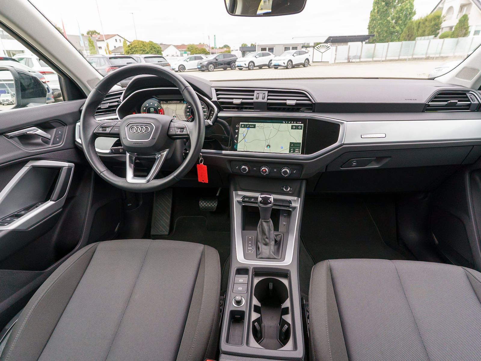 Fahrzeugabbildung Audi Q3 Sportback 40TFSI quattro Stronic Navi LED GRA
