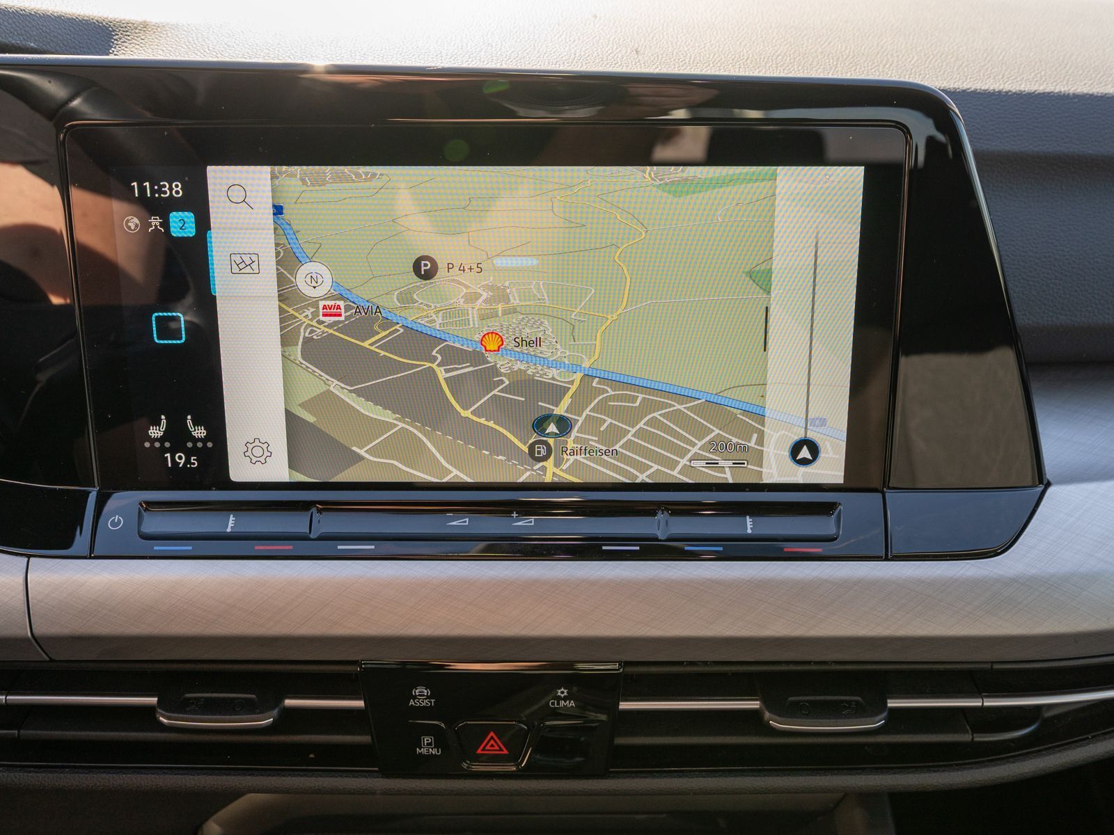 Fahrzeugabbildung Volkswagen Golf Variant Life 2.0TDI DSG LED Nav PDC SHZ ACC