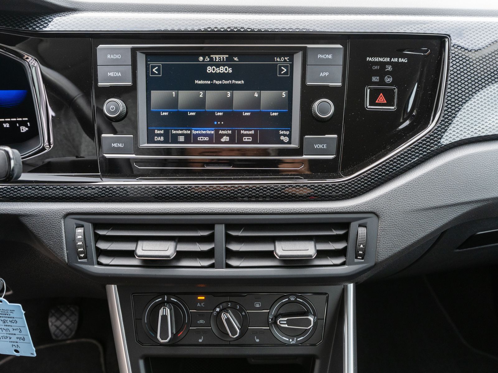 Fahrzeugabbildung Volkswagen Polo Life 1.0 MPI Klima LED VC SHZ PDC v/h