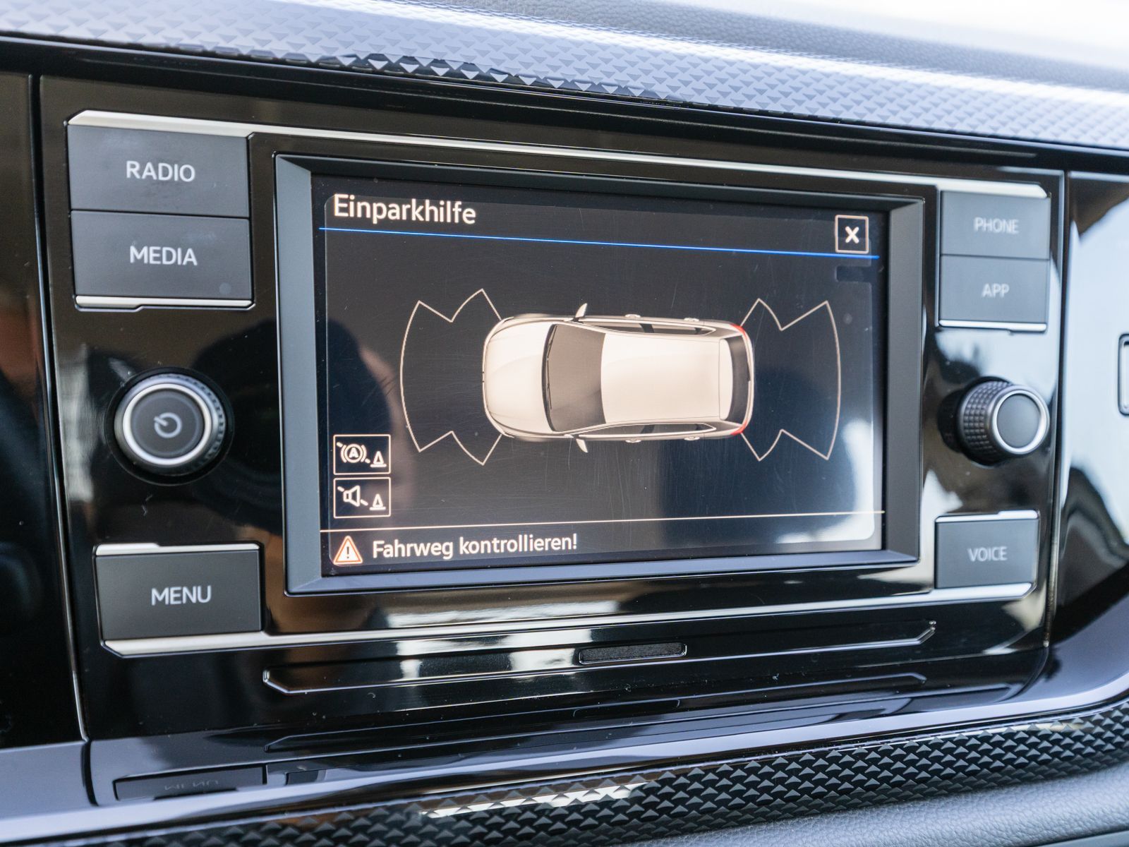 Fahrzeugabbildung Volkswagen Polo Life 1.0 MPI Klima LED VC PDC v/h