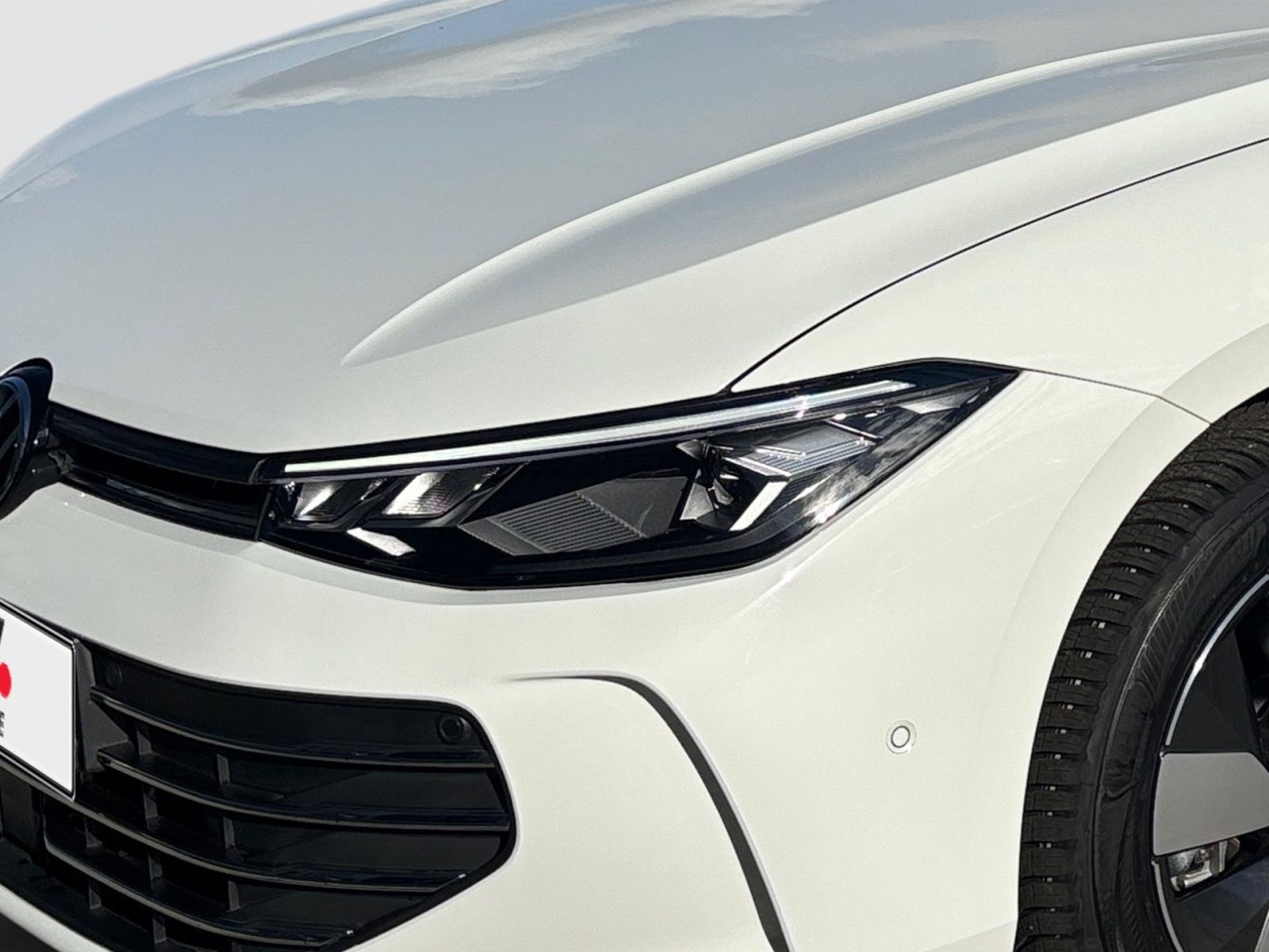 Fahrzeugabbildung Volkswagen Passat Business 1.5 eTSI DSG Navi Kamera SHZ AHK