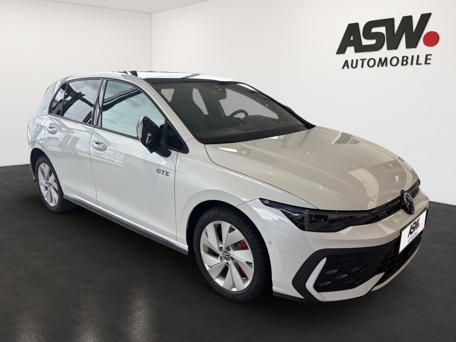 Fahrzeugabbildung Volkswagen Golf GTE 1.5 eHybrid DSG *Leder AHK WKR PANO*