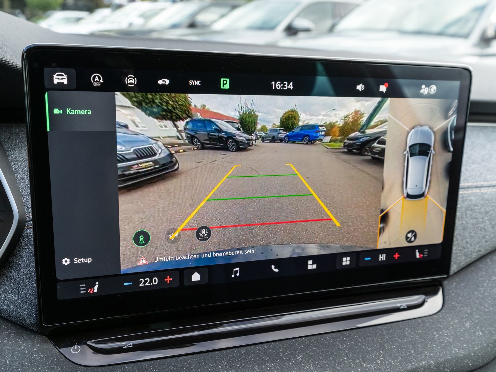 Fahrzeugabbildung SKODA Octavia Combi Selection 2.0TDI DSG Navi HUD 360°