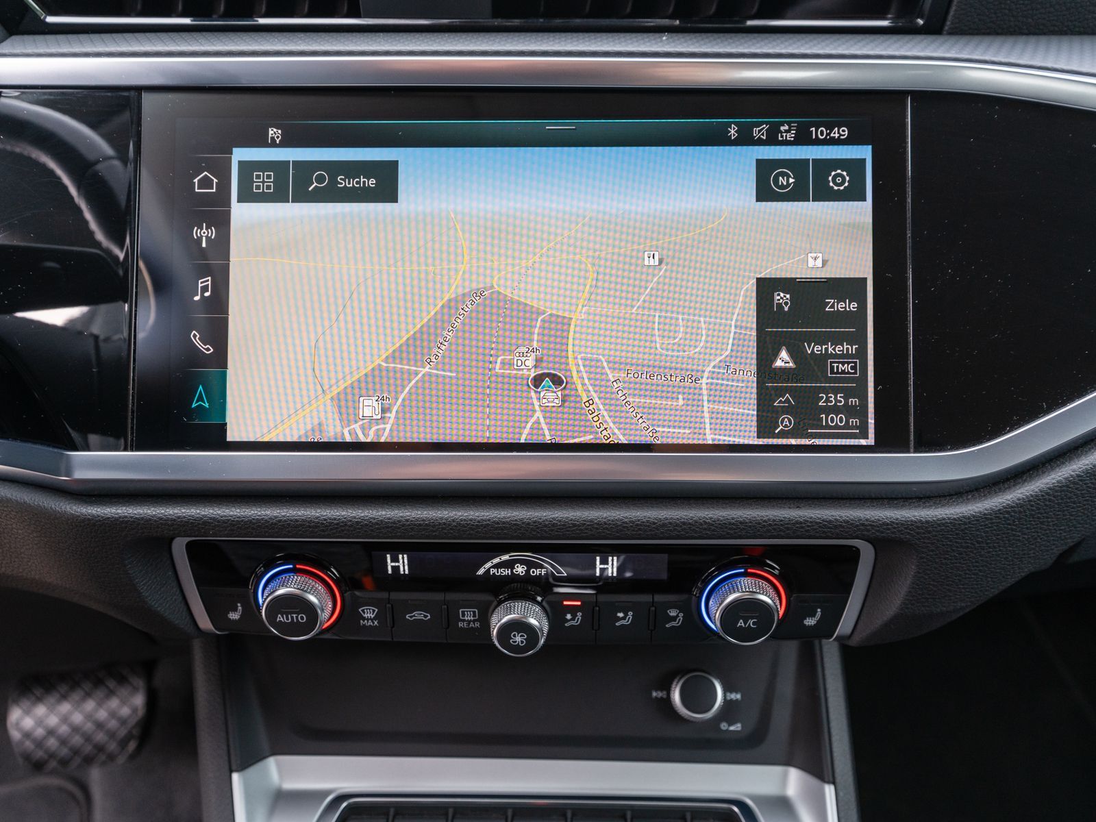 Fahrzeugabbildung Audi Q3 advanced 40TDI quattro Stron LED Navi RFK B&O