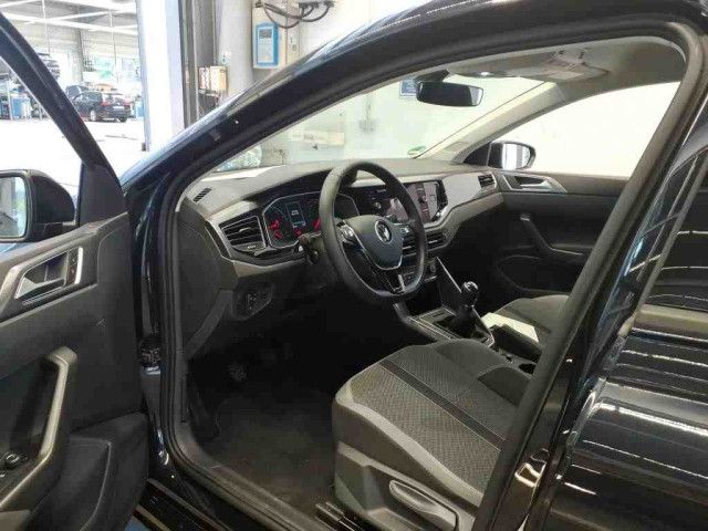 Fahrzeugabbildung Volkswagen Polo Highline 1.0 TSI Navi ACC SHZ PDC AHK