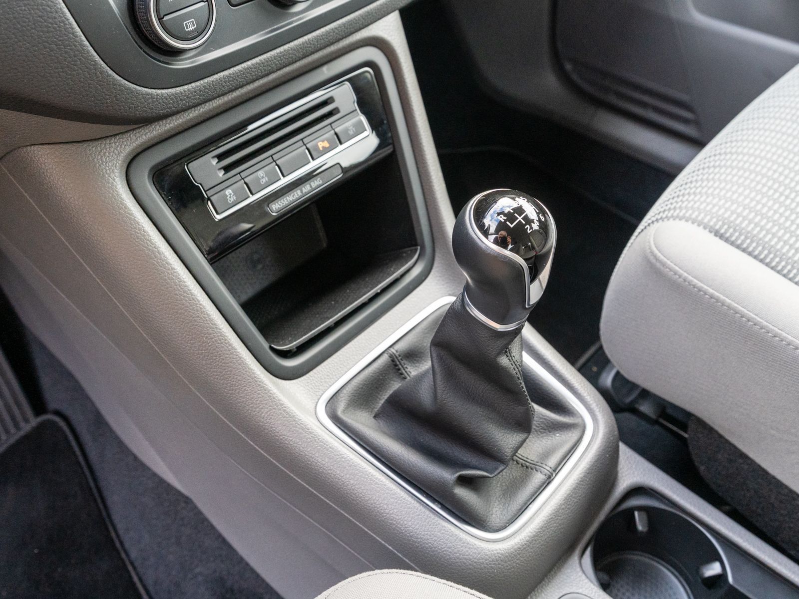 Fahrzeugabbildung SEAT Alhambra Style 1.4 TSI Navi RFK SHZ GRA AHK 7-S