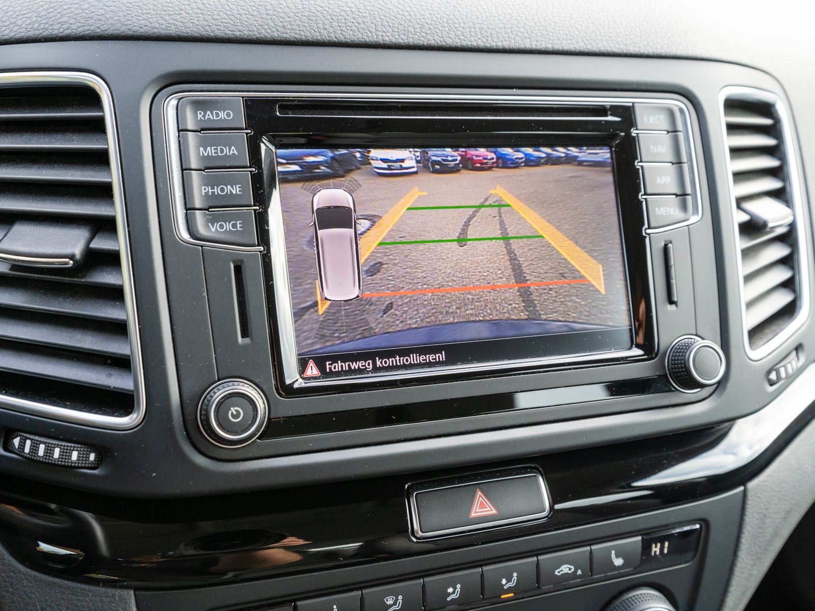 Fahrzeugabbildung SEAT Alhambra Style 1.4 TSI Navi RFK SHZ GRA AHK 7-S