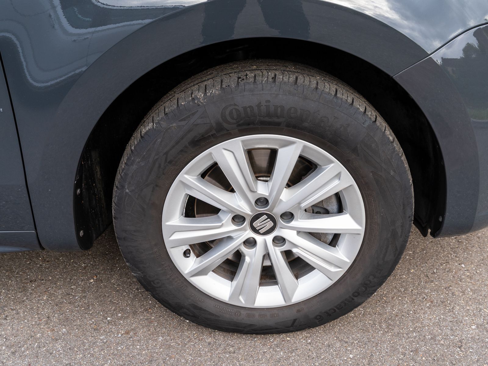 Fahrzeugabbildung SEAT Alhambra Style 1.4 TSI Navi RFK SHZ GRA AHK 7-S