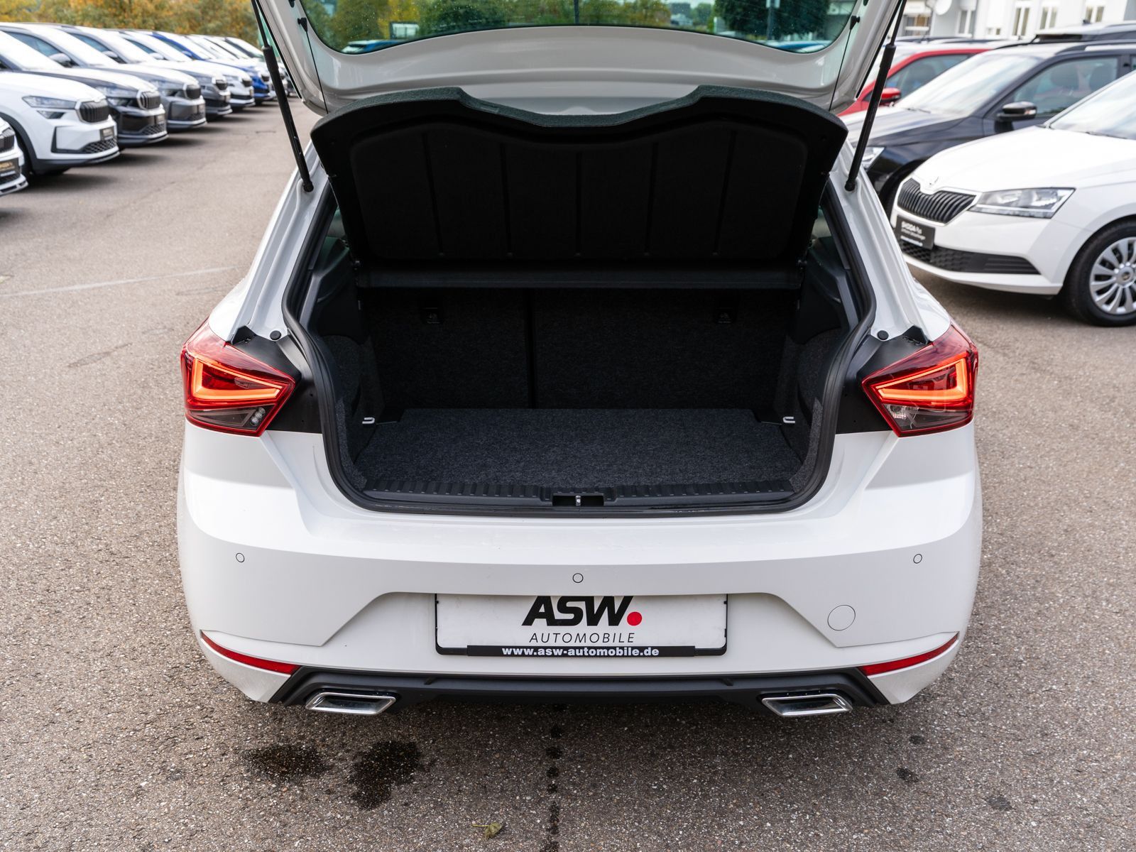 Fahrzeugabbildung SEAT Ibiza FR-Line 1.0 TSI LED Navi PDC SHZ VC GRA