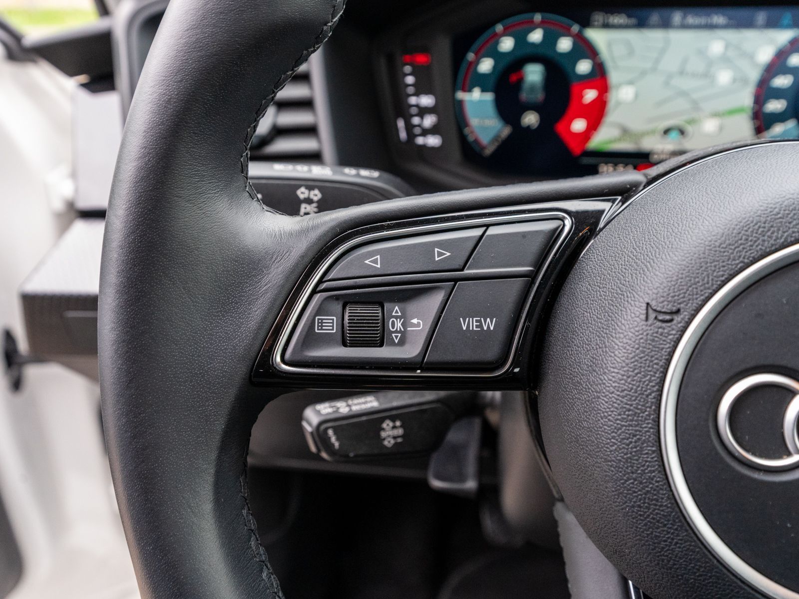 Fahrzeugabbildung Audi A1 Sportback 25 TFSI Navi PDC v/h VC