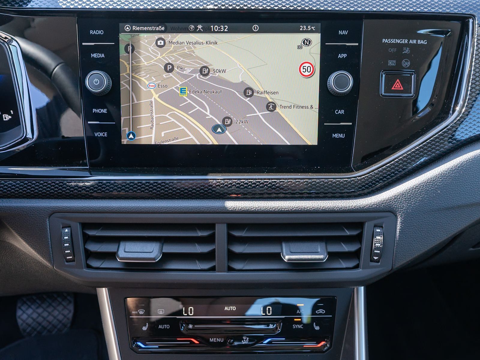 Fahrzeugabbildung Volkswagen Taigo Life 1.0 TSI DSG Navi LED ACC VC SHZ PDC