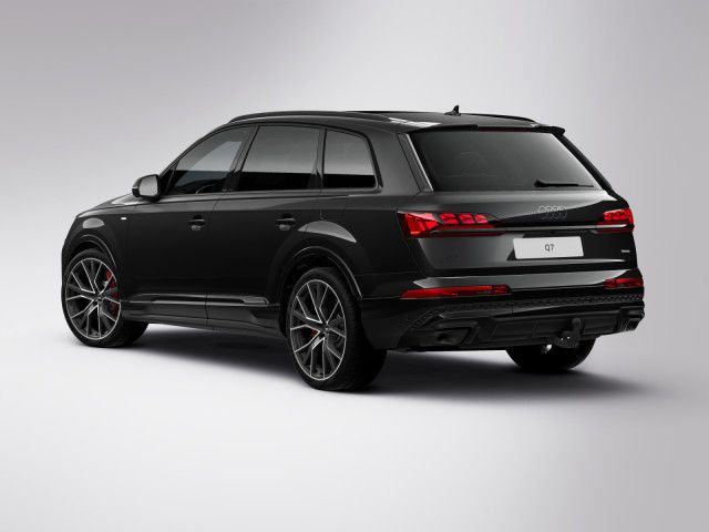 Fahrzeugabbildung Audi Q7 SUV S line TFSI e quattro 360 kW tiptronic