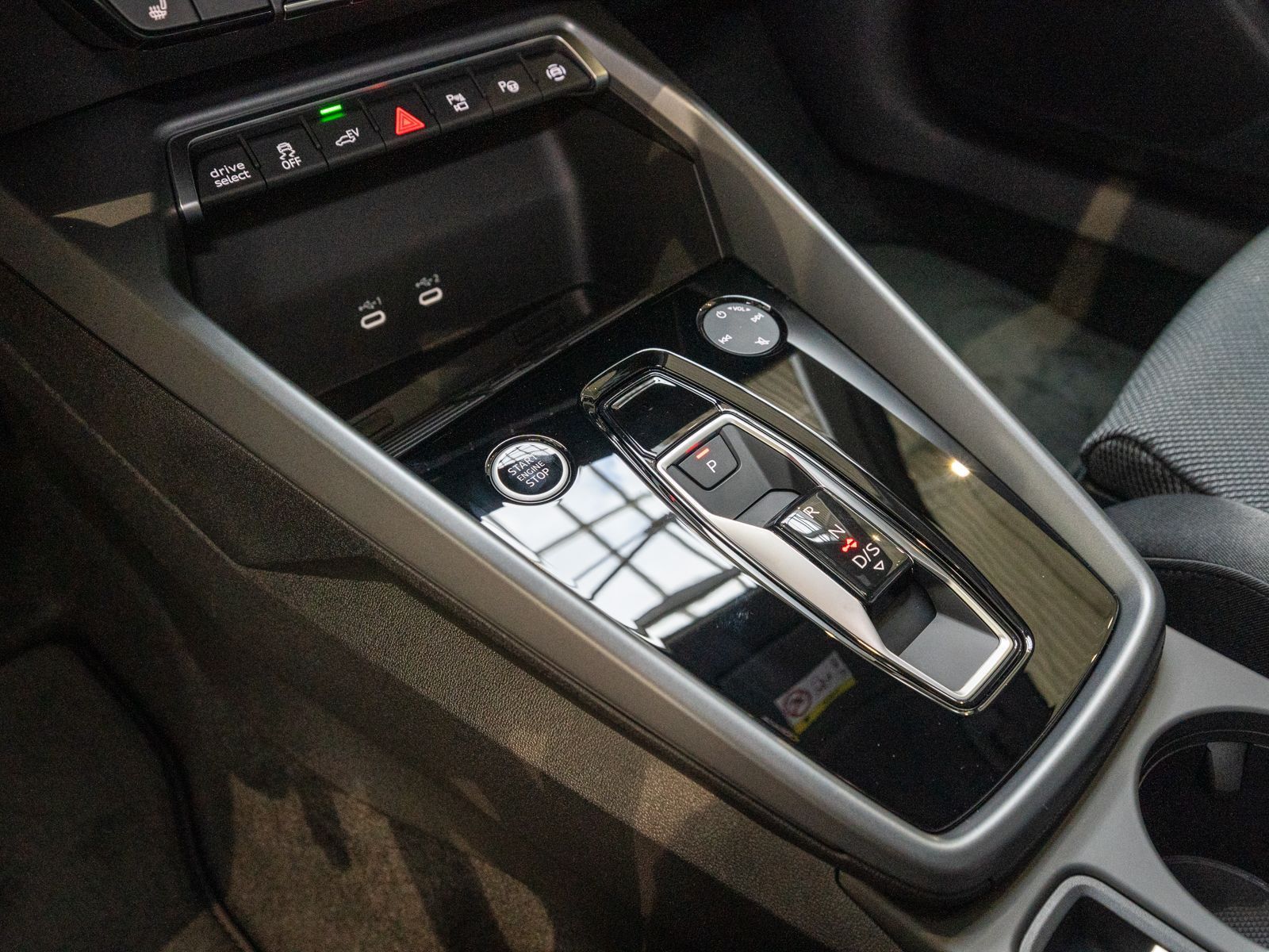 Fahrzeugabbildung Audi A3 Sportback advanced TFSI e 150 kW S tronic