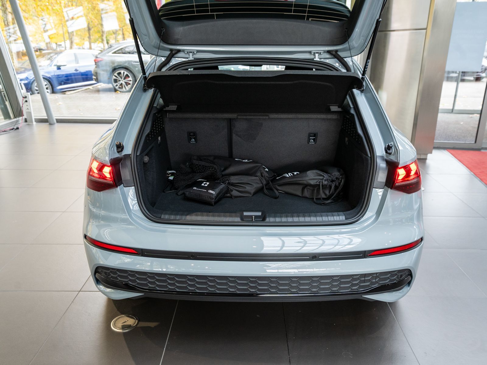 Fahrzeugabbildung Audi A3 Sportback advanced TFSI e 150 kW S tronic