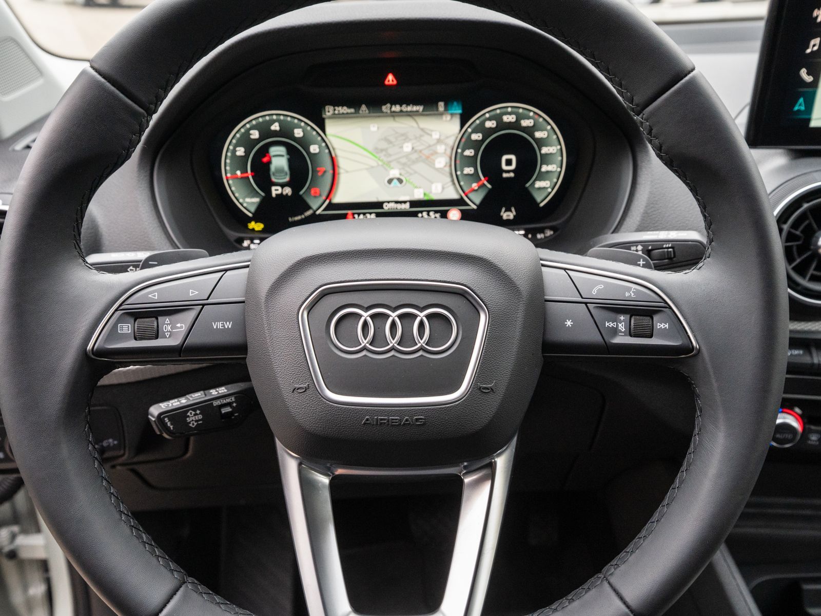 Fahrzeugabbildung Audi Q2 advanced 35TFSI Stronic NAVI MATRIX AHK ACC