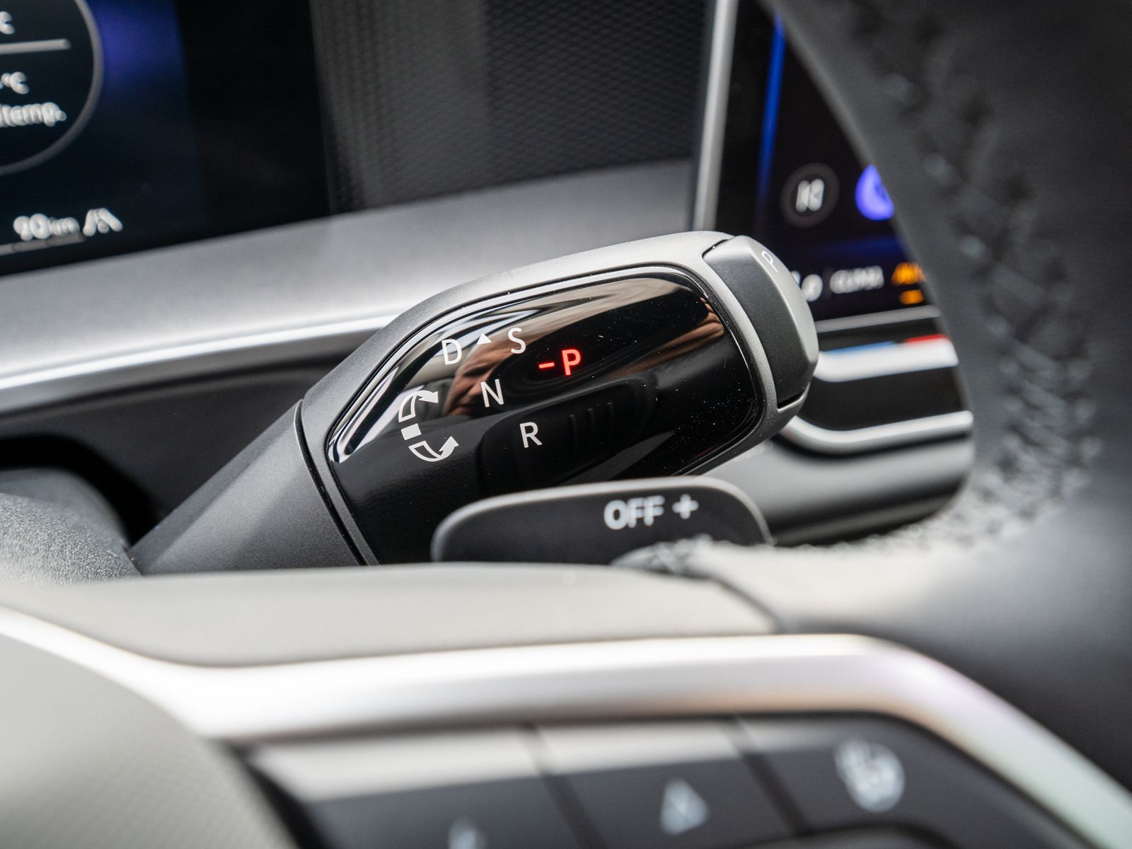 Fahrzeugabbildung Volkswagen Tayron Life 1.5TSI DSG LED Navi RFK PANO HUD AHK