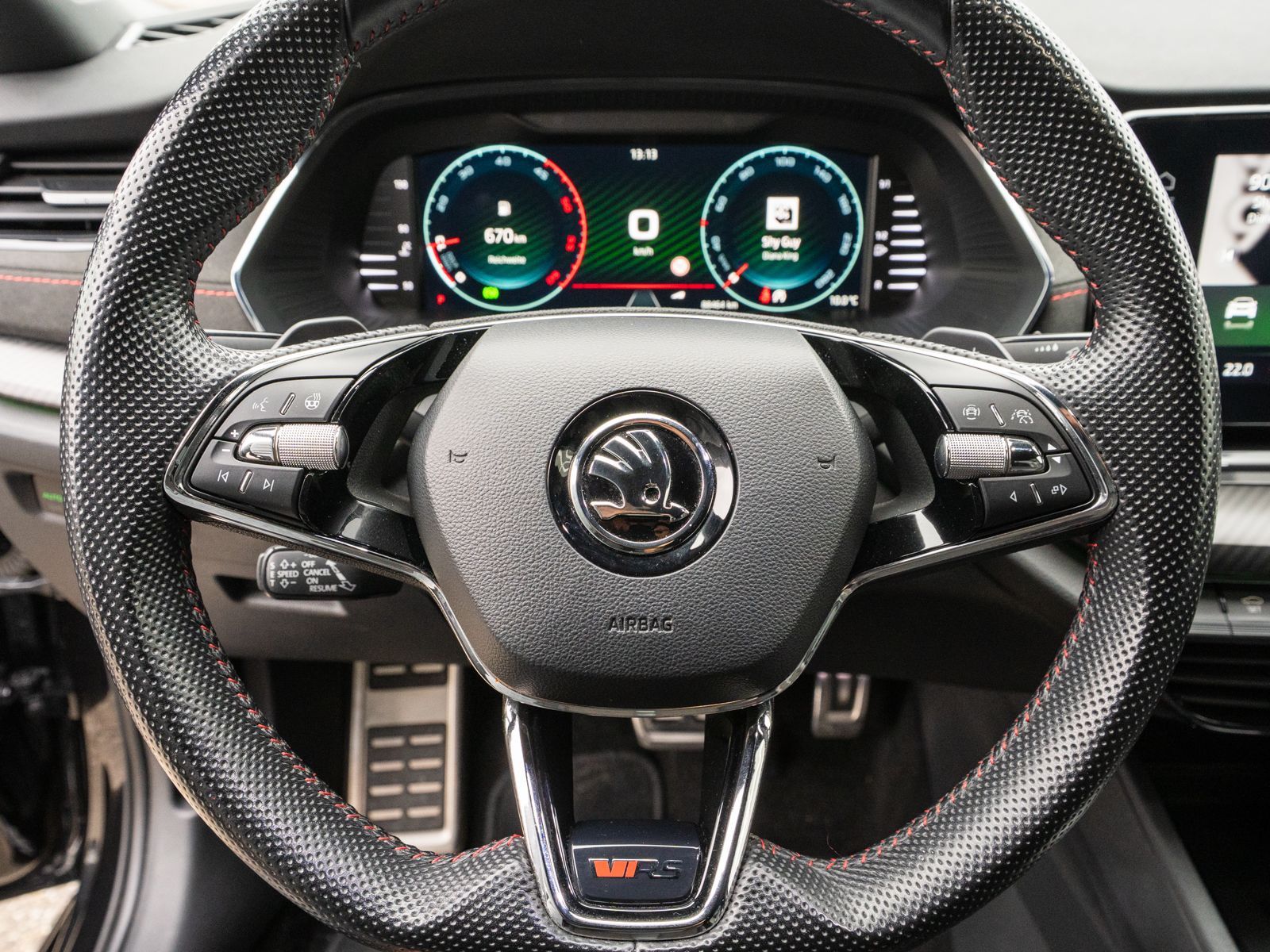 Fahrzeugabbildung SKODA Octavia RS Combi 2.0 TDI DSG LED Navi HUD Stdhzg