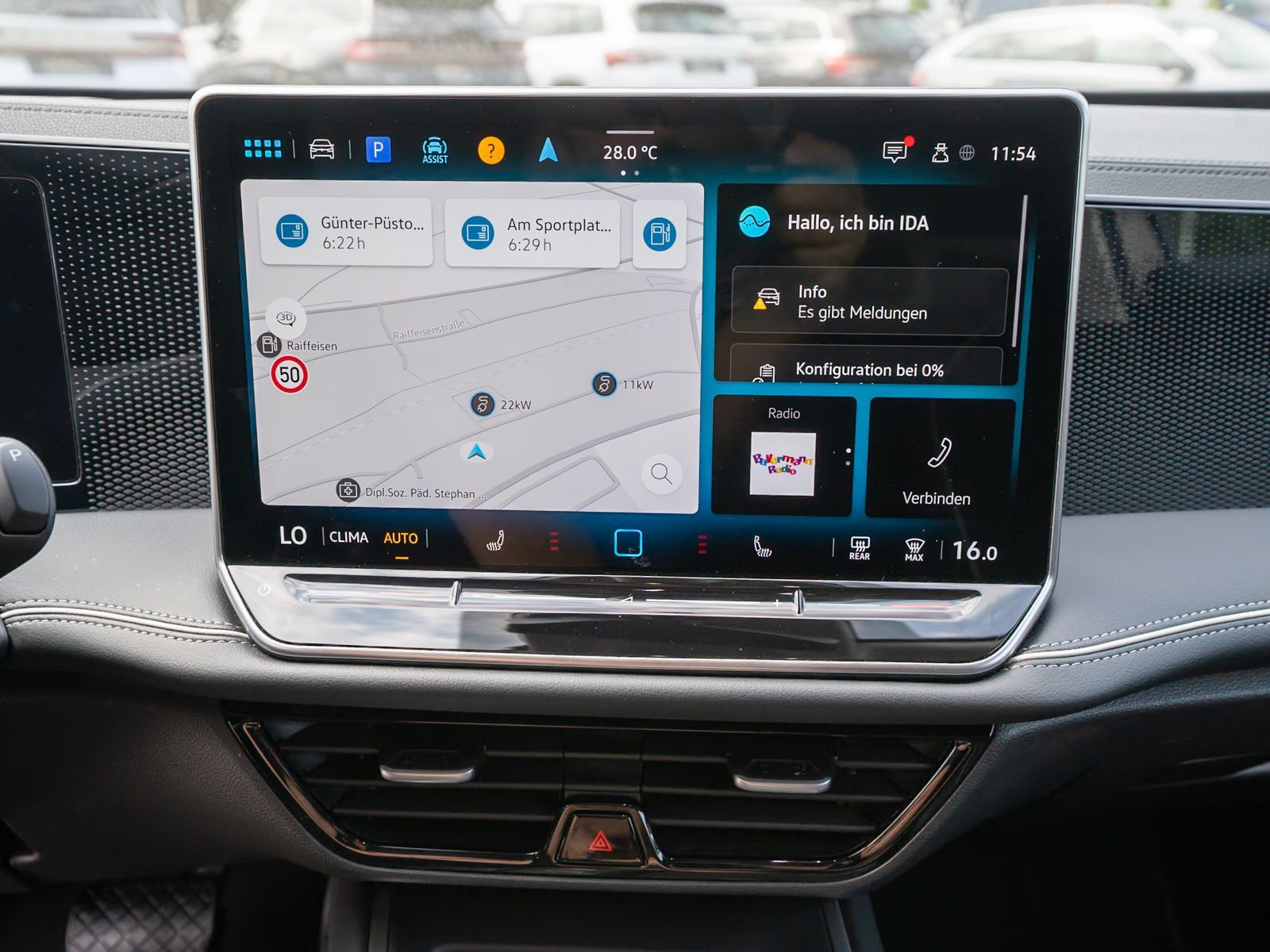 Fahrzeugabbildung Volkswagen Passat Variant Business 2.0 TDI DSG LED Navi AHK