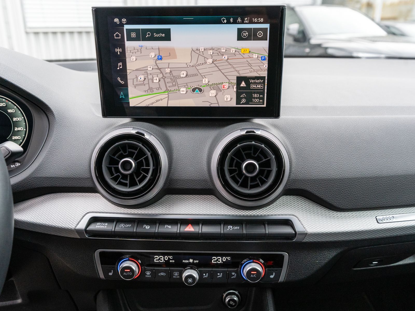 Fahrzeugabbildung Audi Q2 advanced 35TDI Stronic NAVI LED ACC RFK LEDER