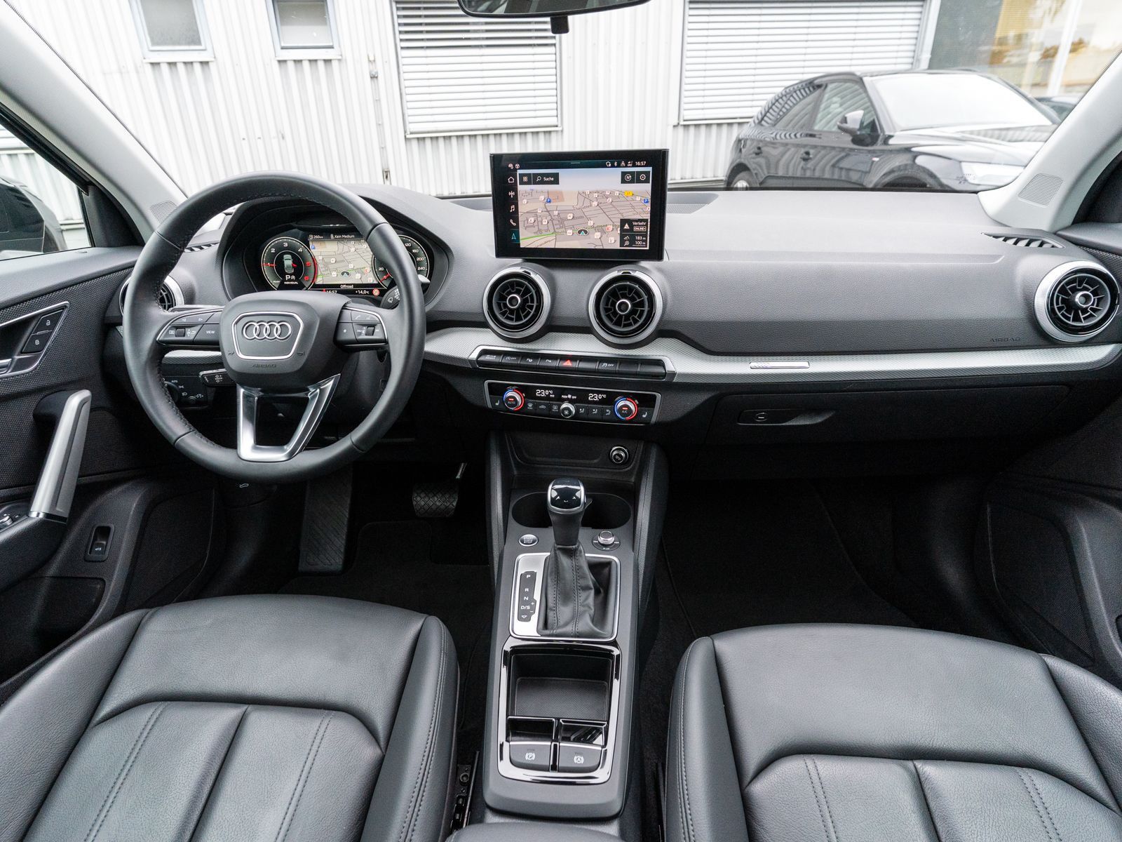 Fahrzeugabbildung Audi Q2 advanced 35TDI Stronic NAVI LED ACC RFK LEDER