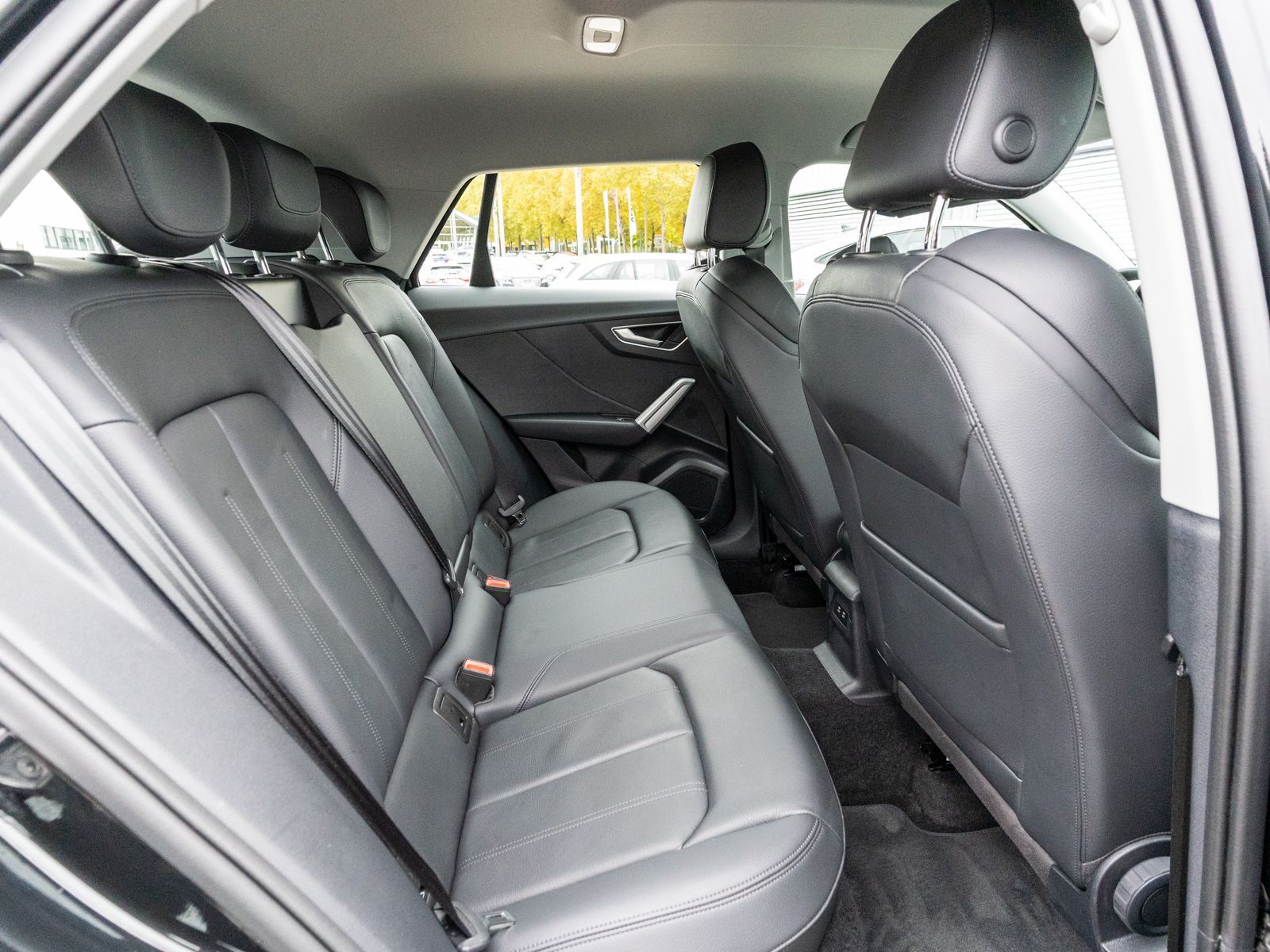 Fahrzeugabbildung Audi Q2 advanced 35TDI Stronic NAVI LED ACC RFK LEDER