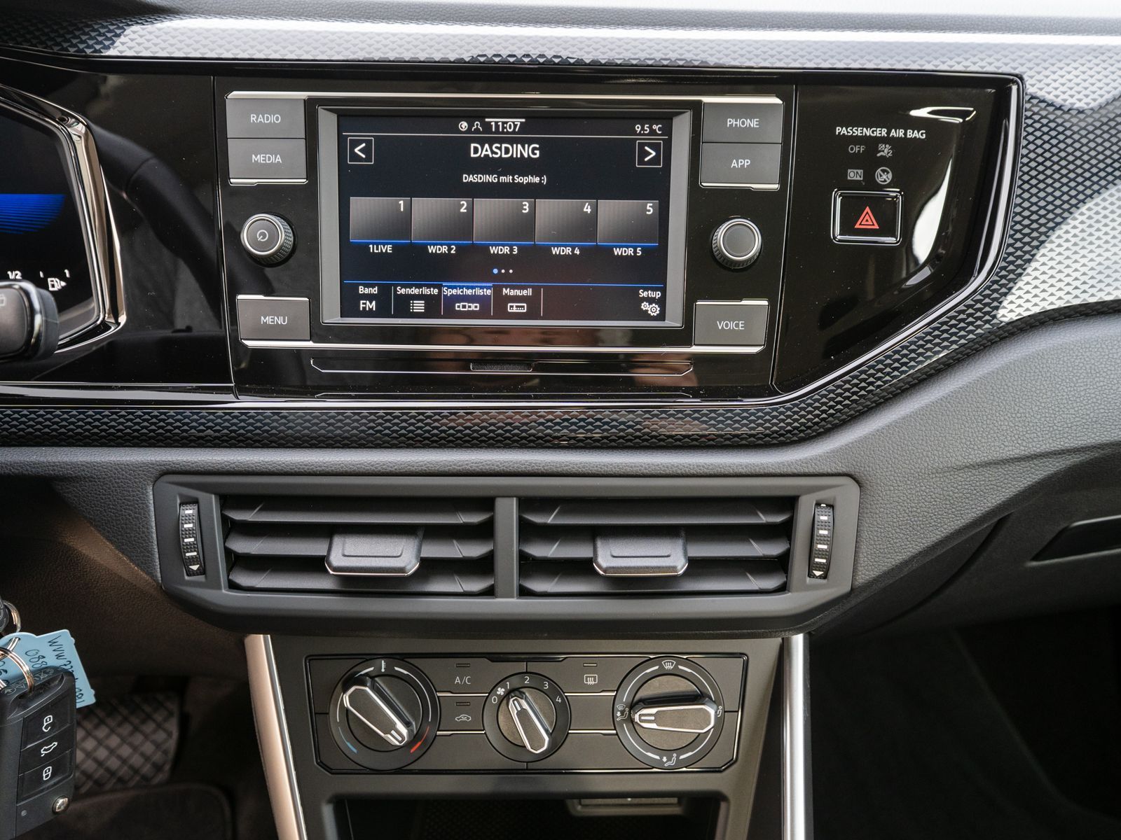 Fahrzeugabbildung Volkswagen Polo Life 1.0 TSI DSG LED Klimaanlage PDC