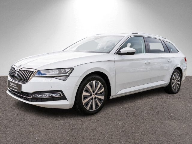 SKODA Superb Combi Premium Edition 2.0TDI PANO LEDER