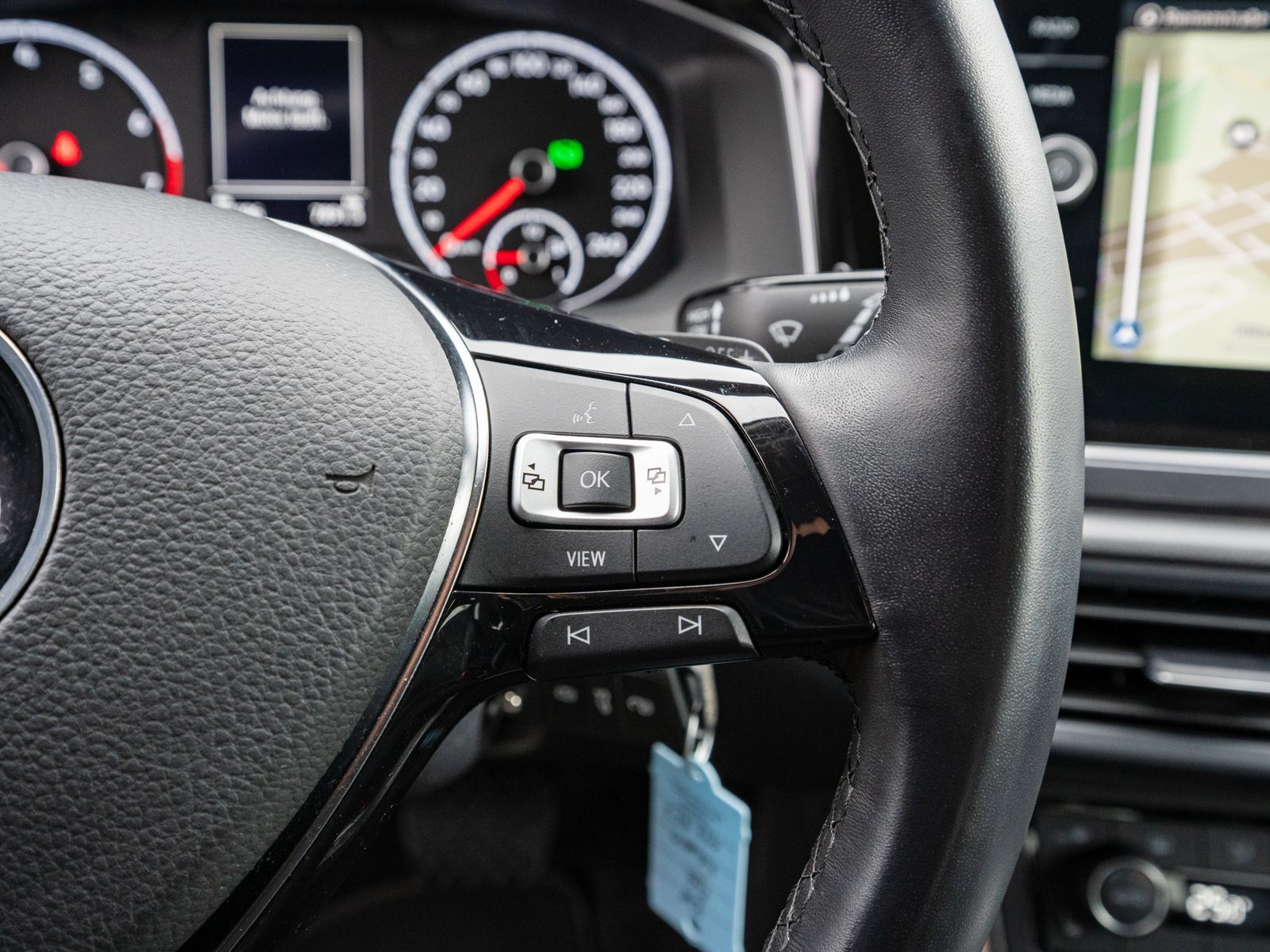 Fahrzeugabbildung Volkswagen Polo Highline 1.0 TSI DSG LED Navi RFK ACC SHZ