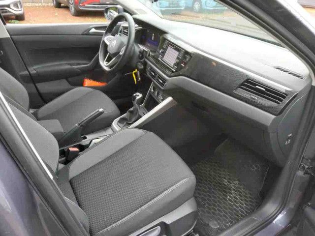 Fahrzeugabbildung Volkswagen Polo Life 1.0 MPI LED PDC SHZ