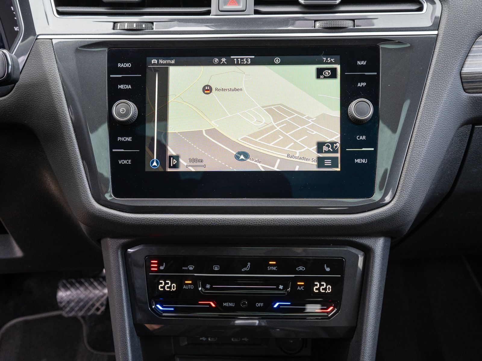 Fahrzeugabbildung Volkswagen Tiguan Allspace Elegance 4M 2.0 TDI DSG LED PANO