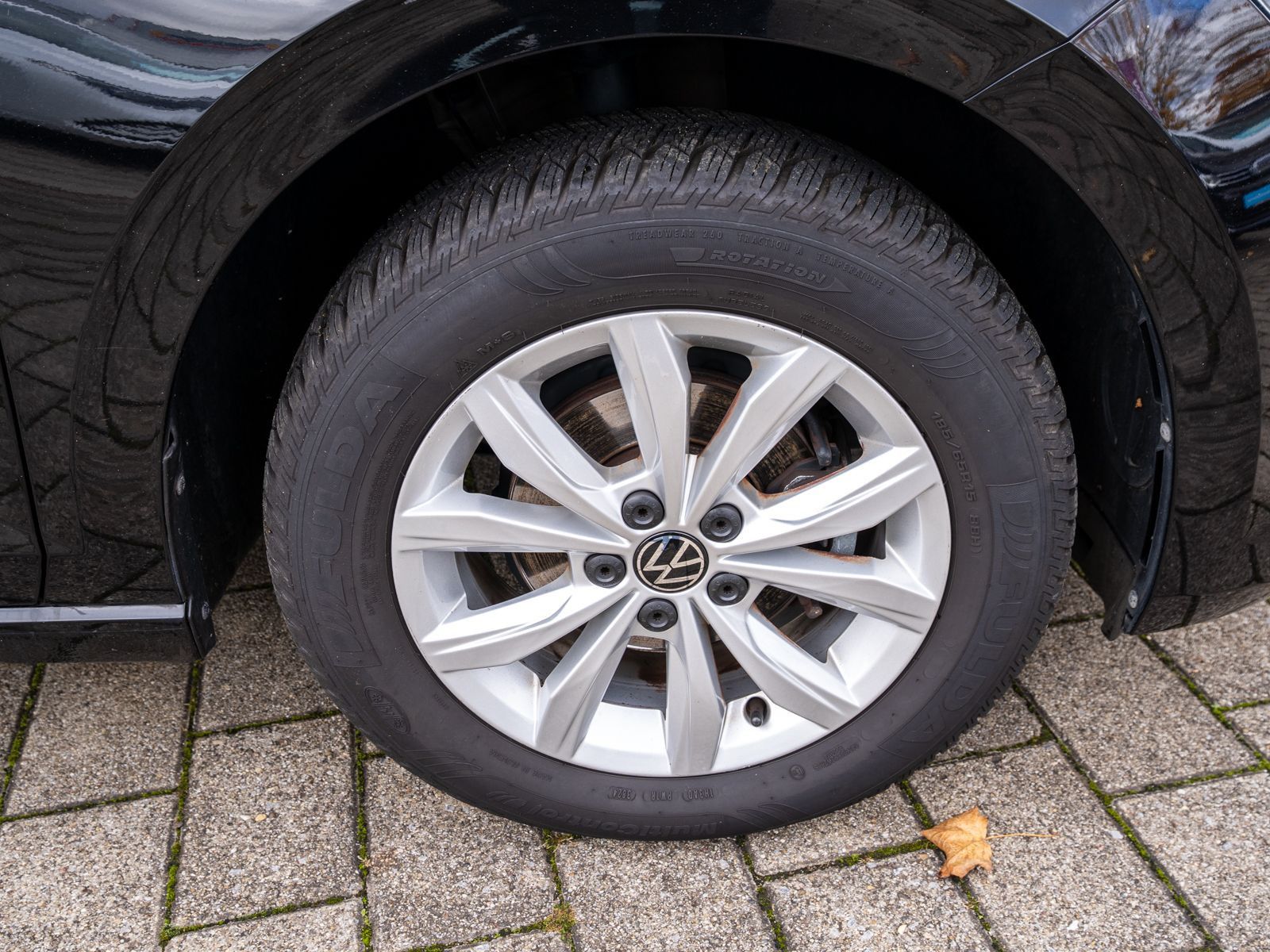 Fahrzeugabbildung Volkswagen Polo Highline 1.0 TSI DSG LED Navi PDC SHZ