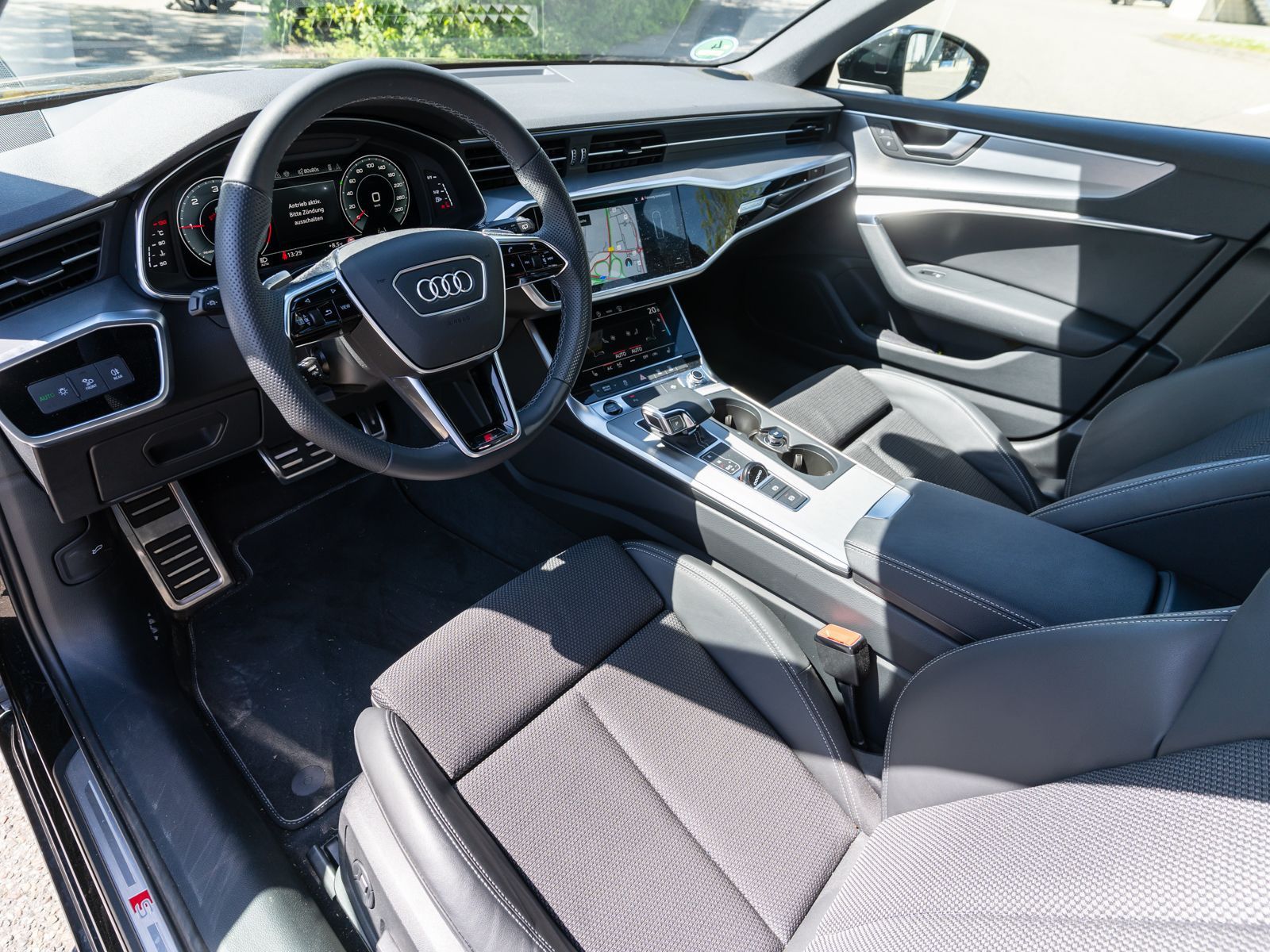 Fahrzeugabbildung Audi A6 Avant S line 40TDI quatt Stronic LED Navi B&O