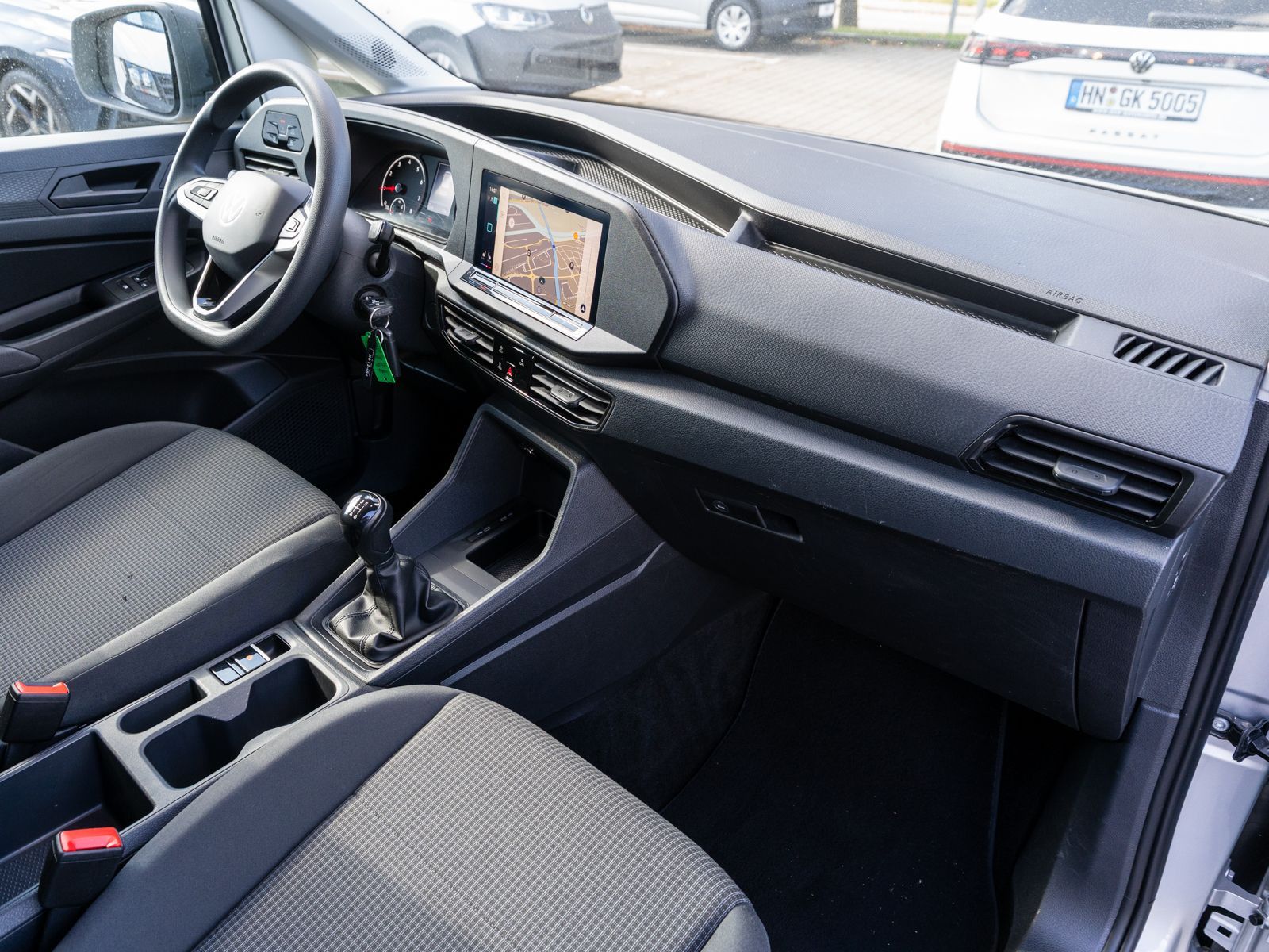 Fahrzeugabbildung Volkswagen Caddy Cargo 1.5 TSI Navi Klima PDC v+h SHZ