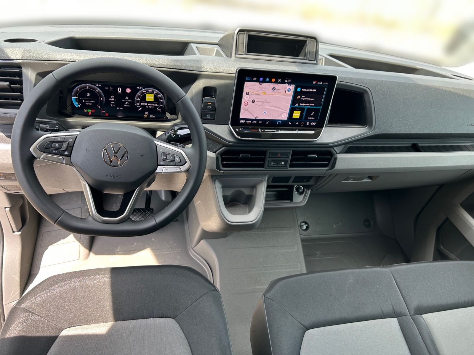 Fahrzeugabbildung Volkswagen Crafter 35 Kasten 2.0 TDI Automatik Rads. 3640mm