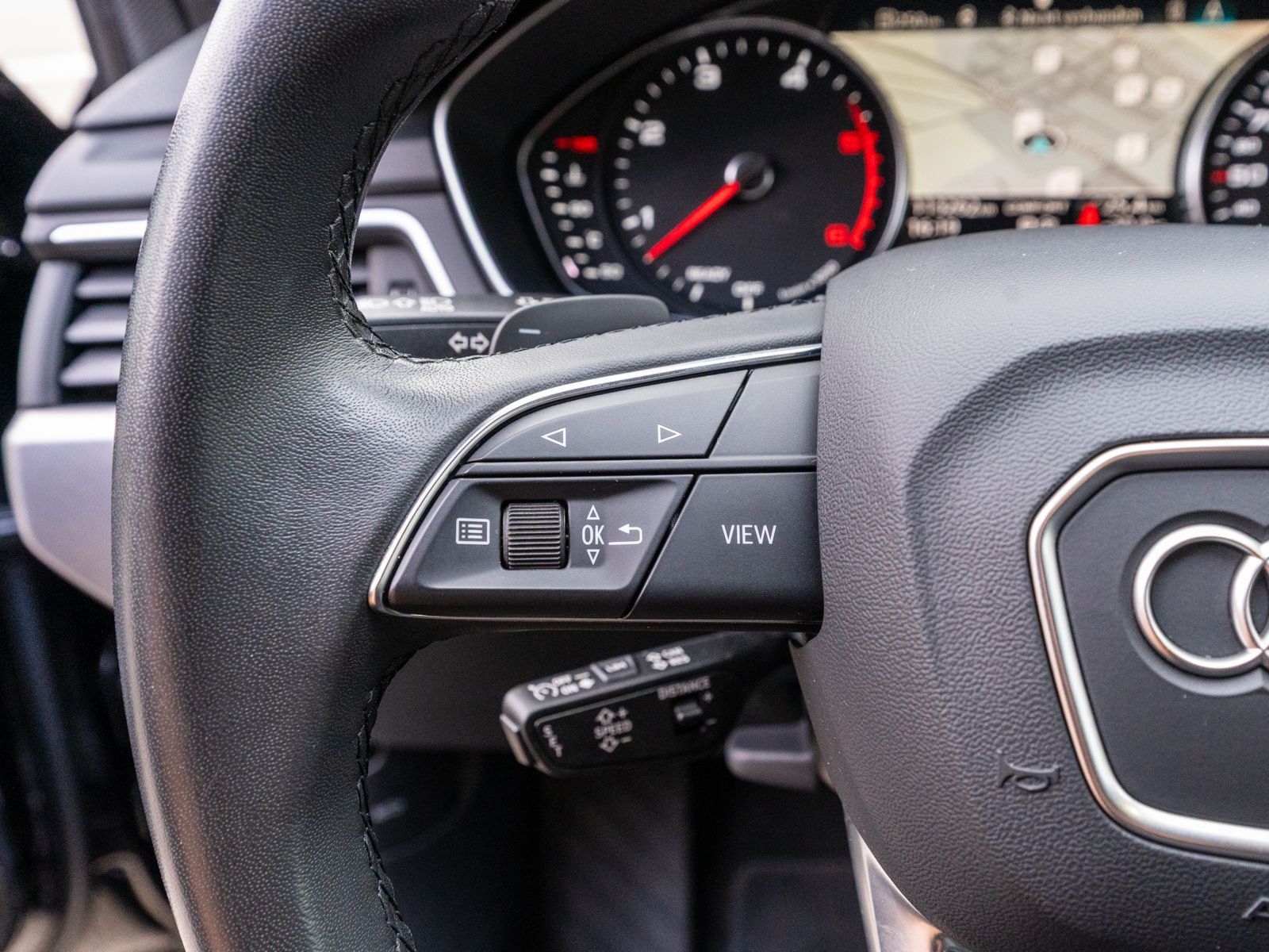 Fahrzeugabbildung Audi A4 Avant S line 50TDI quattro NAVI LED AHK ACC