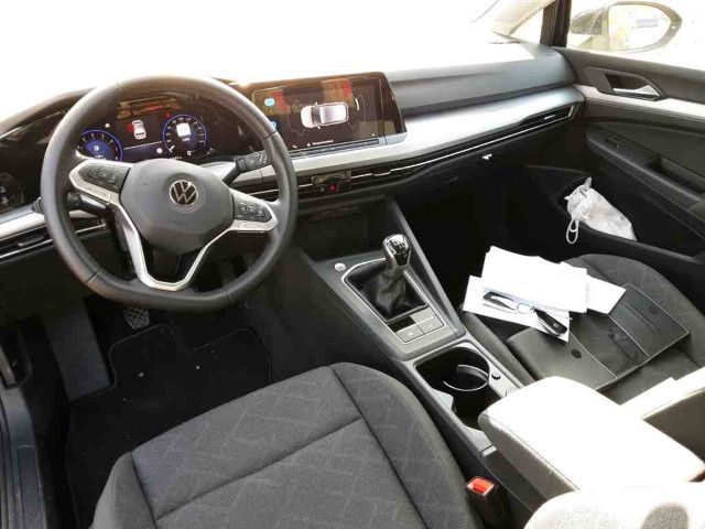 Fahrzeugabbildung Volkswagen Golf Life 1.0 TSI LED NAVI ACC PDC SHZ