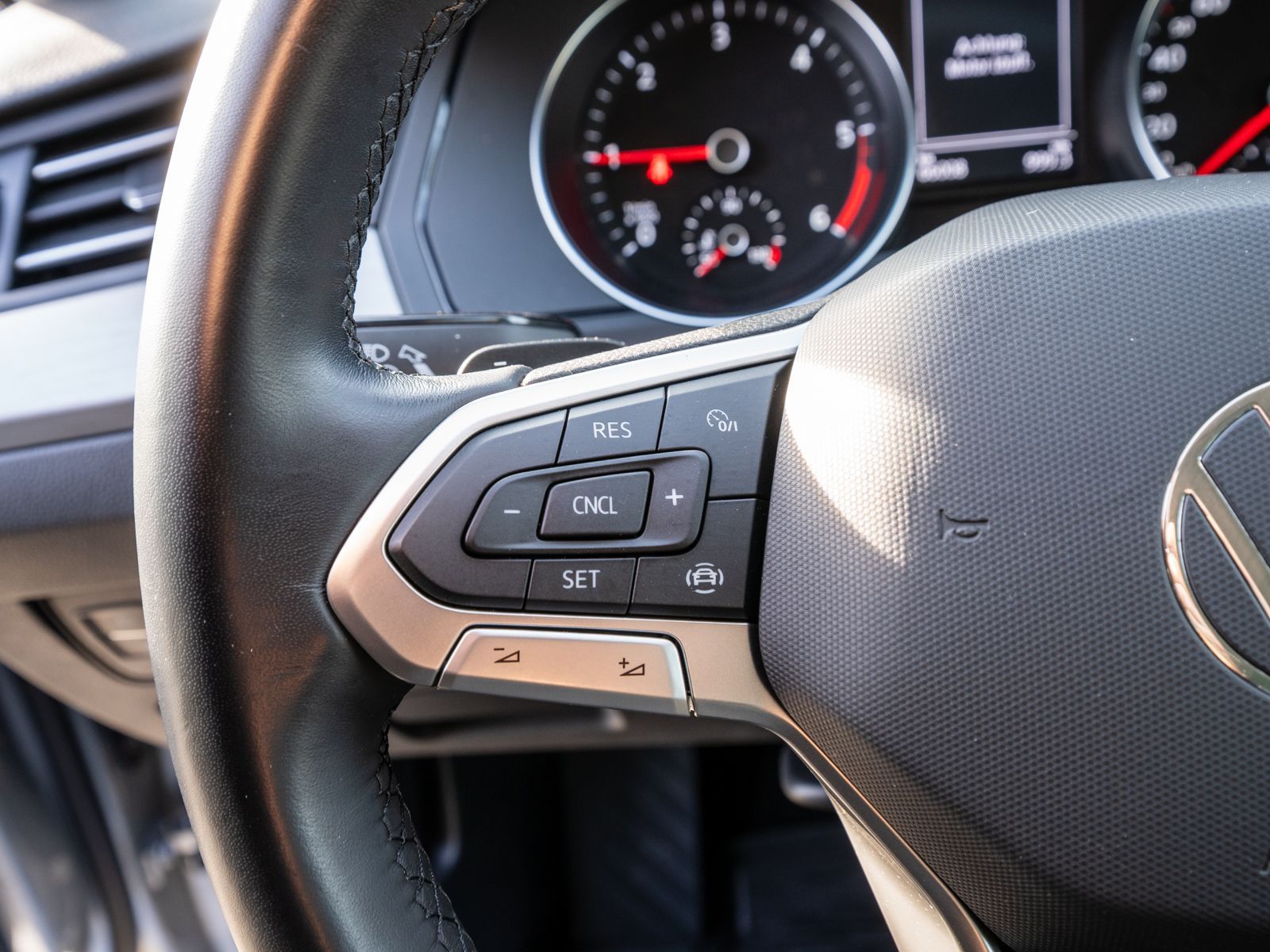 Fahrzeugabbildung Volkswagen Passat Variant Conceptline 2.0 TDI DSG LED NAVI