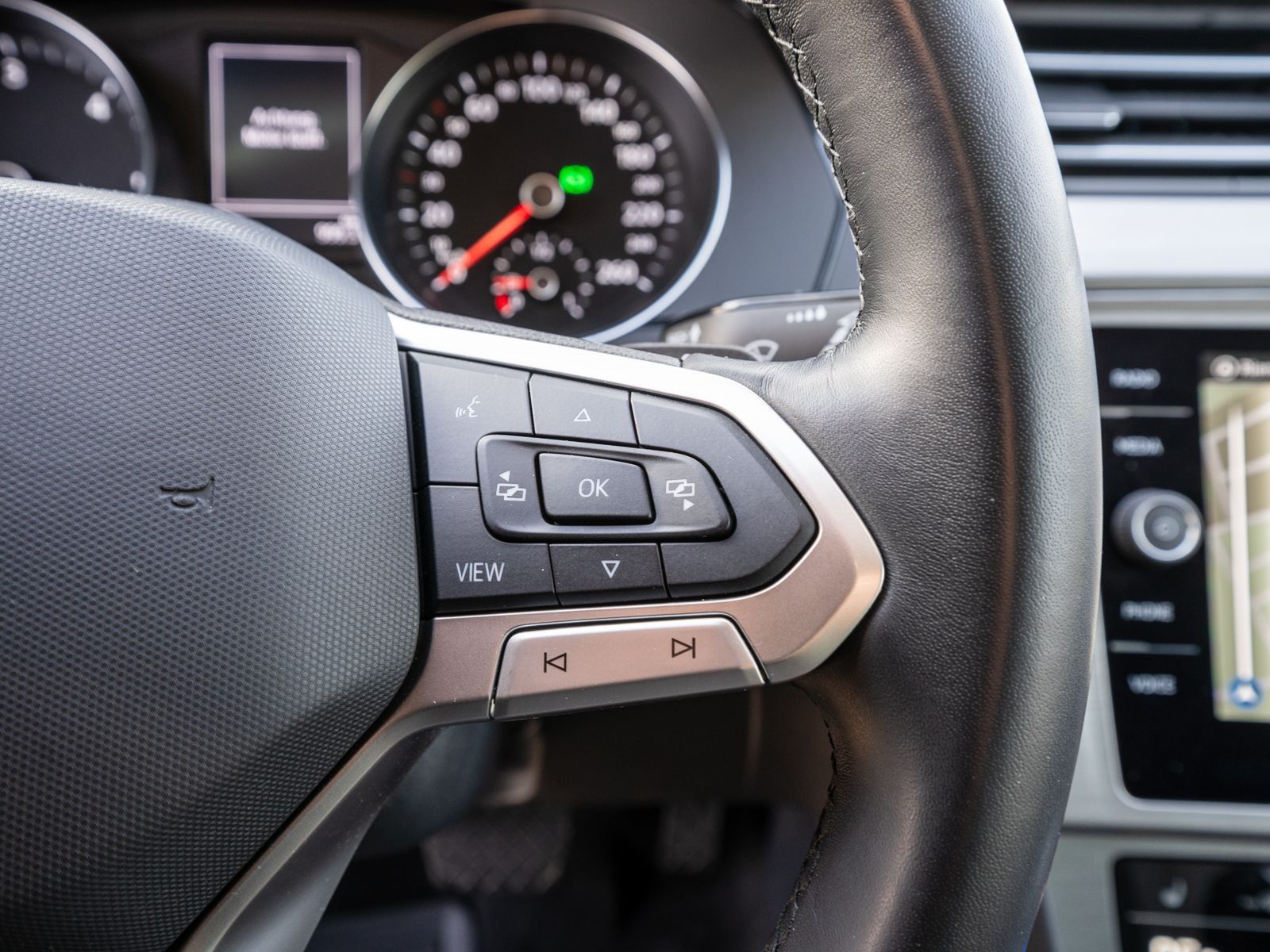 Fahrzeugabbildung Volkswagen Passat Variant Conceptline 2.0 TDI DSG LED NAVI