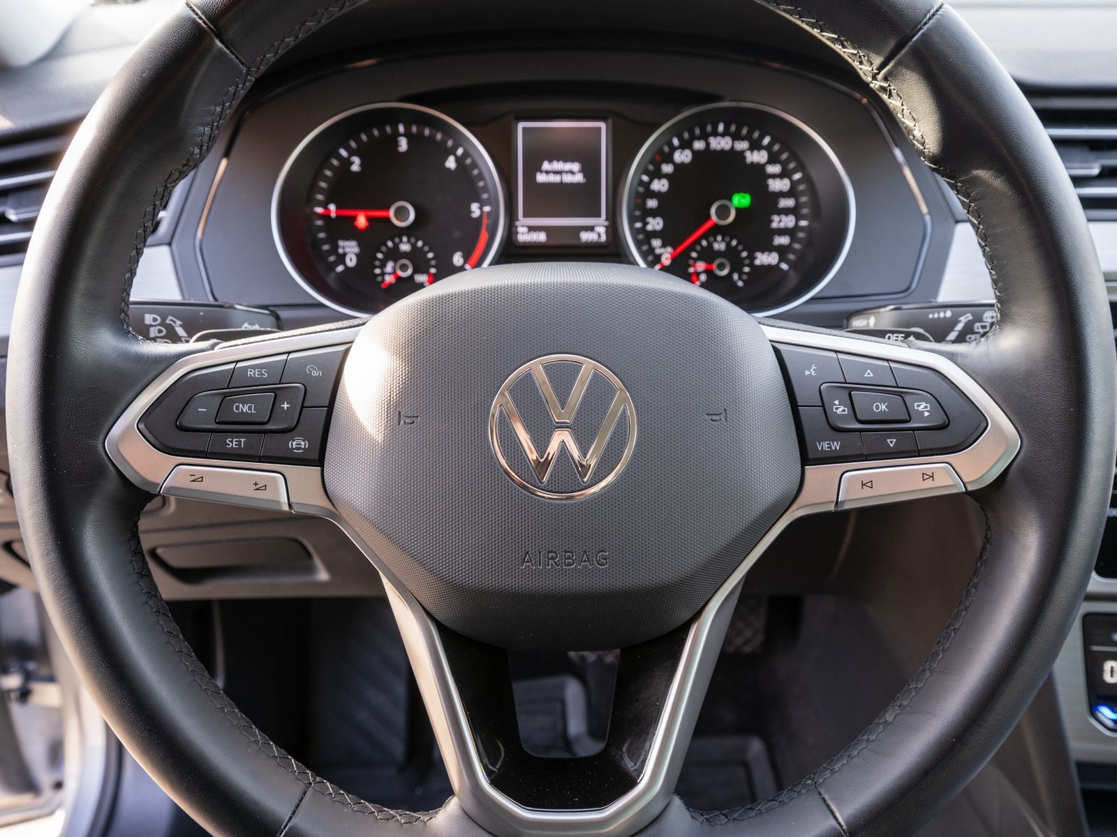 Fahrzeugabbildung Volkswagen Passat Variant Conceptline 2.0 TDI DSG LED NAVI