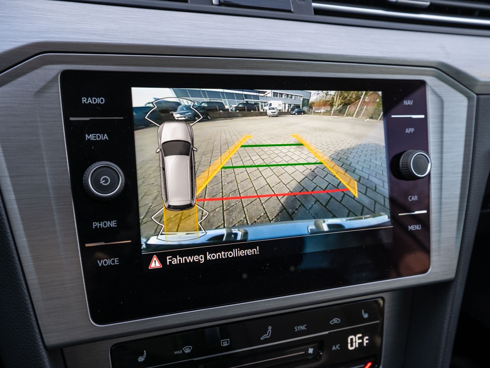 Fahrzeugabbildung Volkswagen Passat Variant Conceptline 2.0 TDI DSG LED NAVI