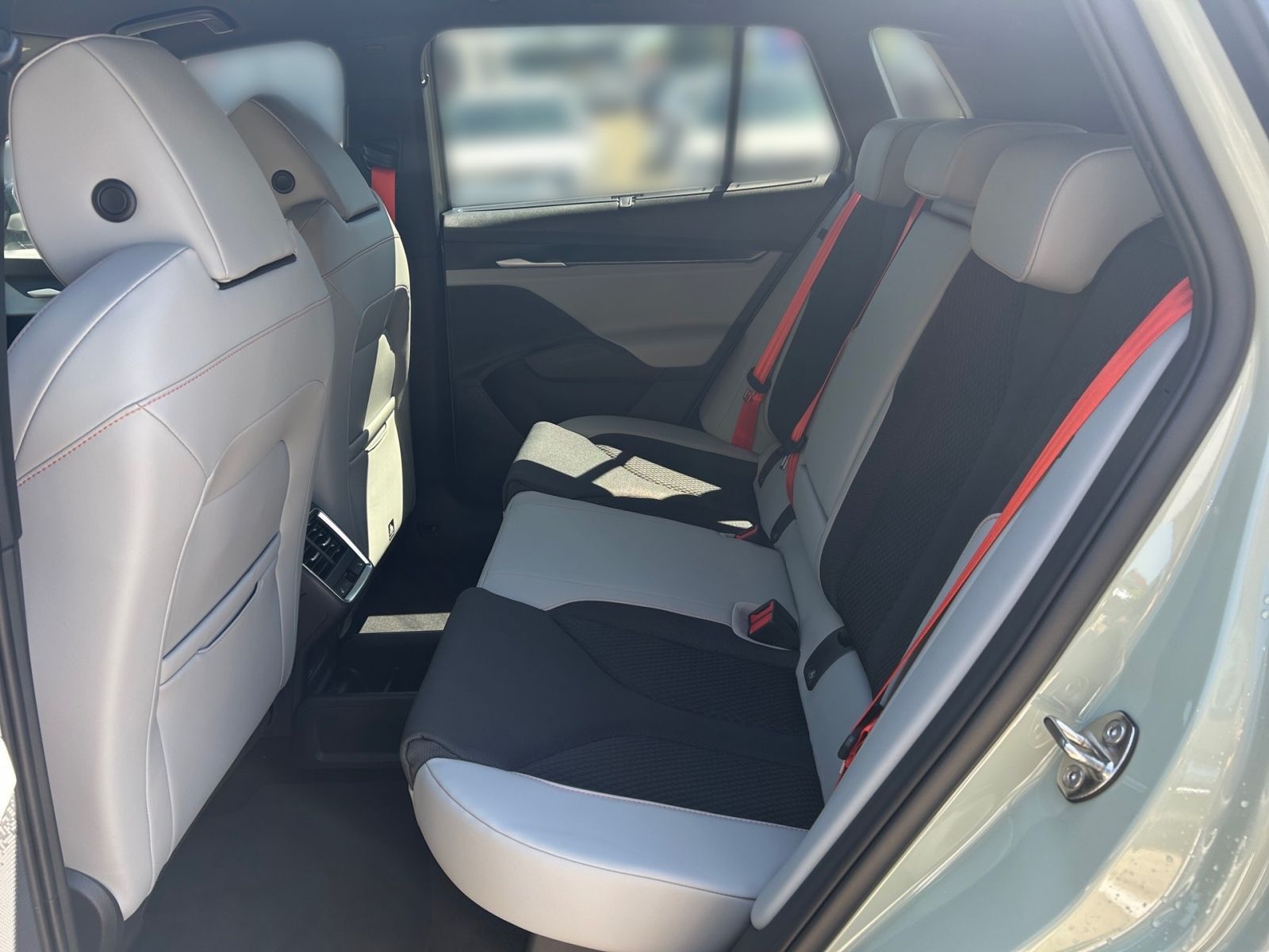 Fahrzeugabbildung SKODA Elroq First Edition 82kWh 285PS ACC 360° SHZ AHK