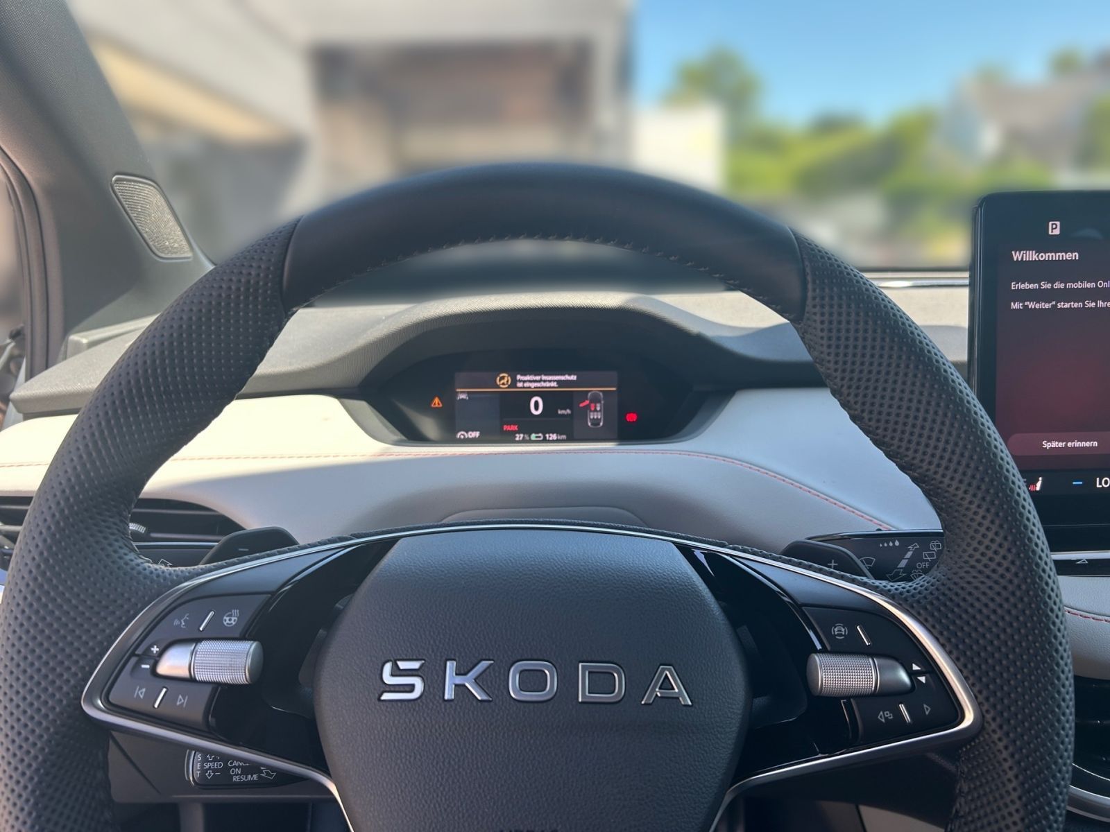 Fahrzeugabbildung SKODA Elroq First Edition 82kWh 285PS ACC 360° SHZ AHK