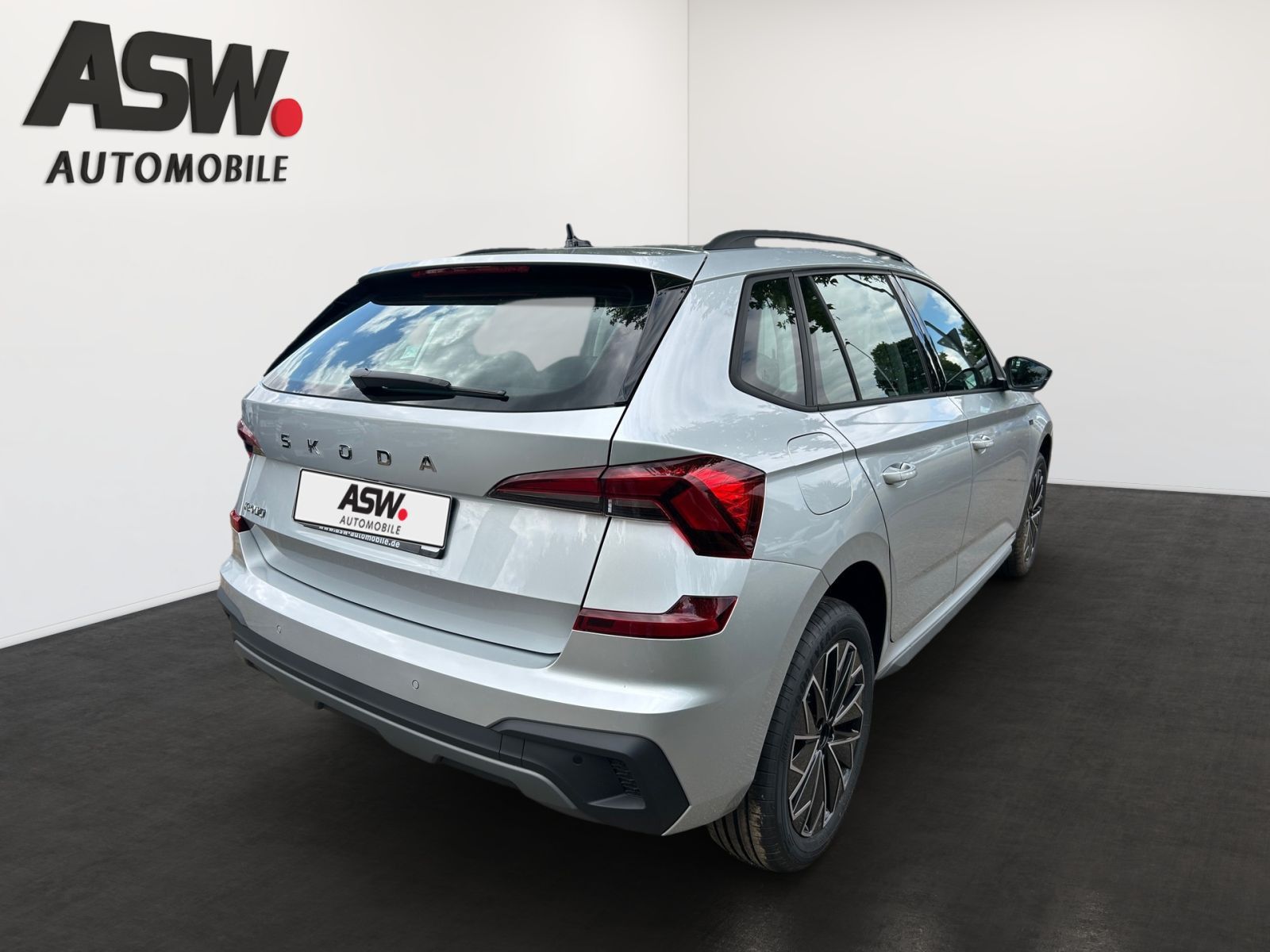 Fahrzeugabbildung SKODA Kamiq Tour 1,0 TSI 116PS DSG ACC Navi SHZ AHK