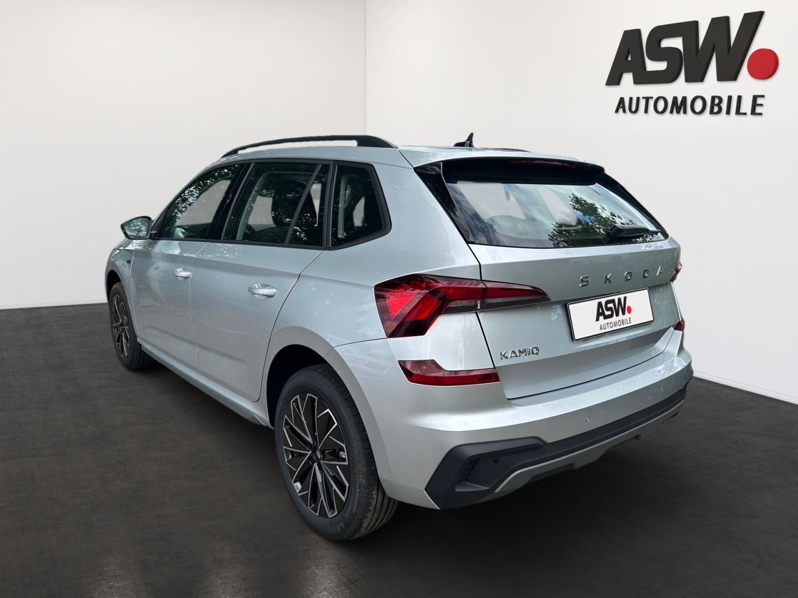 Fahrzeugabbildung SKODA Kamiq Tour 1,0 TSI 116PS DSG ACC Navi SHZ AHK