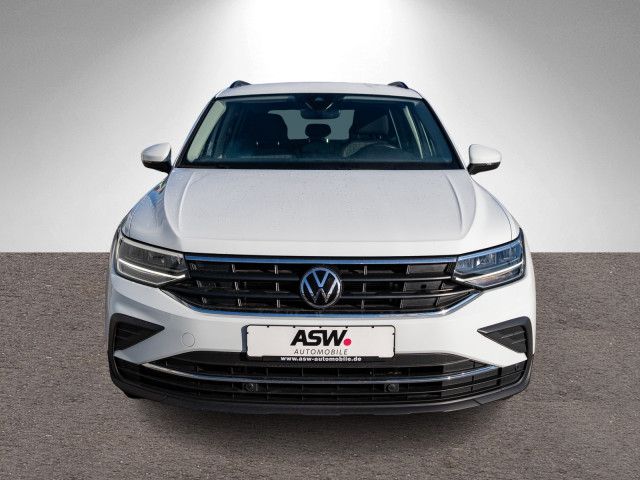 Fahrzeugabbildung Volkswagen Tiguan Life 2,0 TDI DSG LED NAVI AHK PDC SHZ